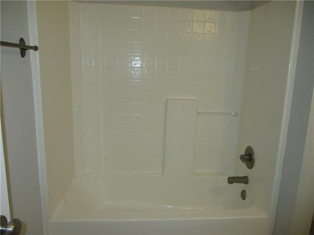 bathroom featuring shower / bathtub combination