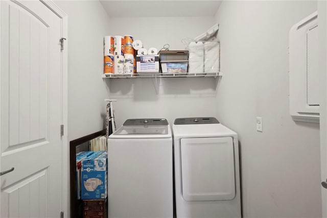 64 Wellington Cir, Brunswick, GA 31525 - laundry area with washer and clothes dryer