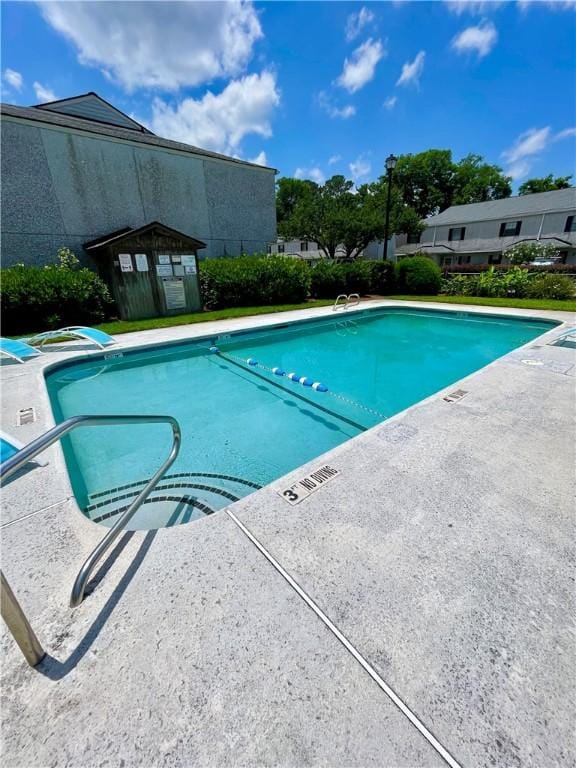 622 Brockinton Pt, Saint Simons Island, GA 31522 - community pool featuring a patio area