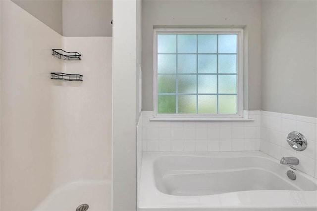 110 Maggies Ridge Rd, Brunswick, GA 31523 - full bathroom with a shower and a garden tub
