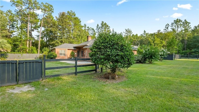 500 Altamaha Rd, Jesup, GA 31545 - view of fenced front yard