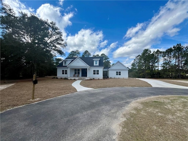 view of front of house