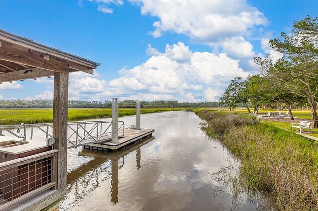 22 Carriage Dr, Saint Simons Island, GA 31522