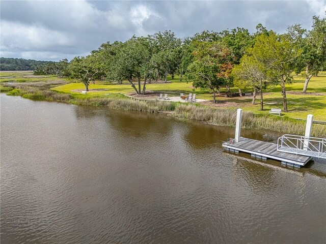 22 Carriage Dr, Saint Simons Island, GA 31522