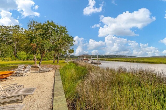 22 Carriage Dr, Saint Simons Island, GA 31522