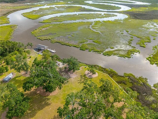 22 Carriage Dr, Saint Simons Island, GA 31522