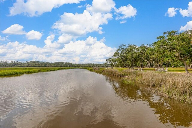 22 Carriage Dr, Saint Simons Island, GA 31522