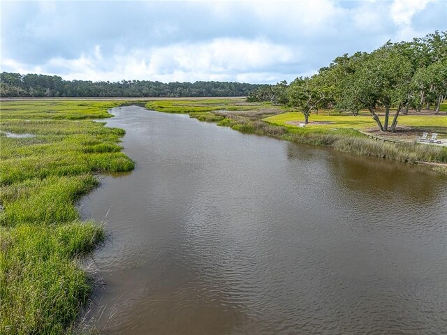 22 Carriage Dr, Saint Simons Island, GA 31522