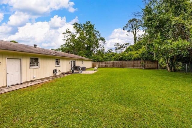 1201 Fairway Rd, Brunswick, GA 31525 - view of yard featuring a patio