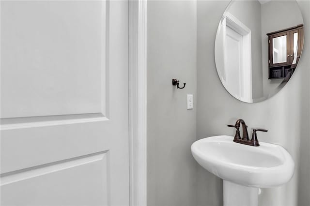 bathroom with sink