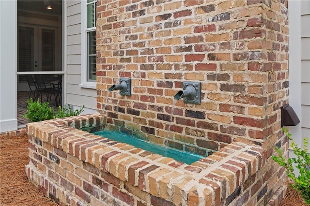 166 Robertson Cir, Saint Simons Island, GA 31522 - exterior view of brick siding