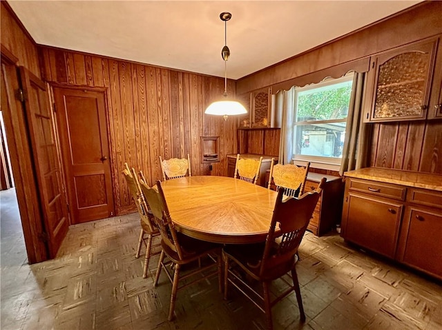 519 Albany St, Brunswick, GA 31520 - dining area with wood walls