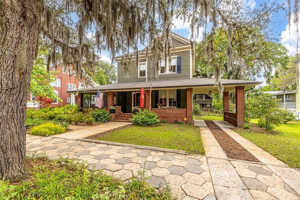 821 Union St, Brunswick, GA 31520 - photo 1