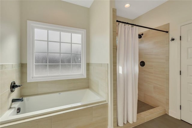 bathroom featuring a shower with shower curtain