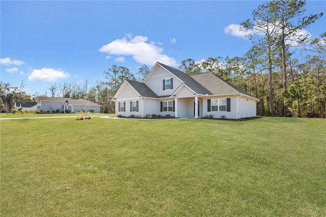 view of front of property with a front lawn