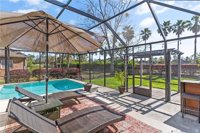 106 Hickory Pne, Brunswick, GA 31523 - swimming pool with a patio and glass enclosure