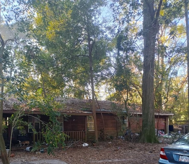 774 E Plum St, Jesup, GA 31546 - rear view of house with a porch