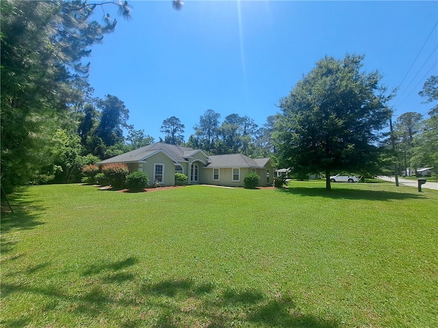 1002 Baltimore Ave, Waycross, GA 31501 - view of grassy yard