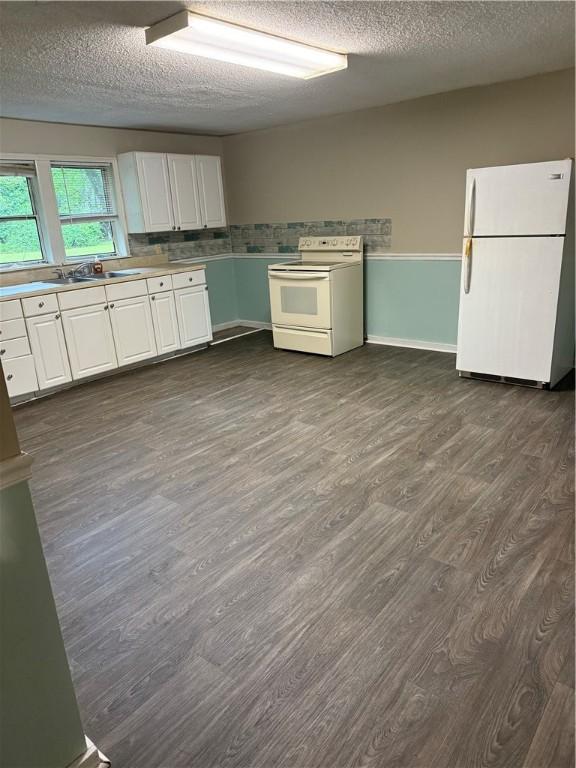 109 Jackson St, Nahunta, GA 31553 - photo 5