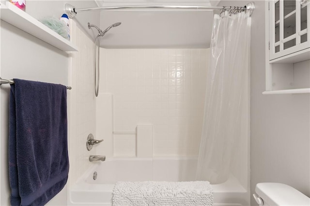 149 Harbor Pointe Dr, Brunswick, GA 31523 - full bath with shower / bath combination with curtain and toilet
