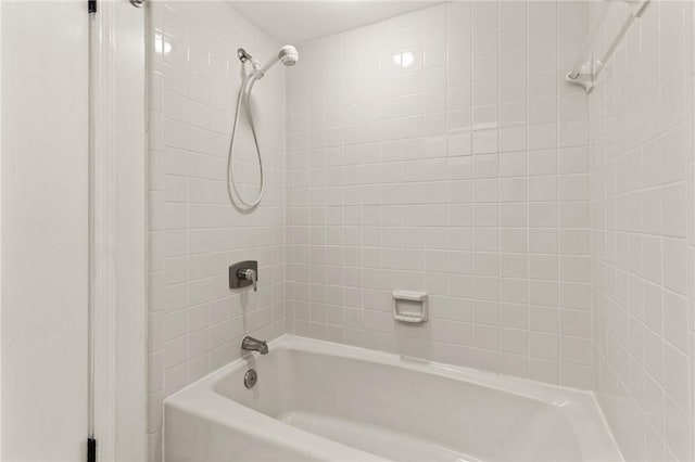 893 Wimbledon Dr, Saint Simons Island, GA 31522 - bathroom with shower / bathtub combination