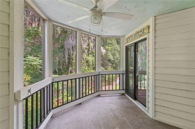 893 Wimbledon Dr, Saint Simons Island, GA 31522 - unfurnished sunroom with ceiling fan