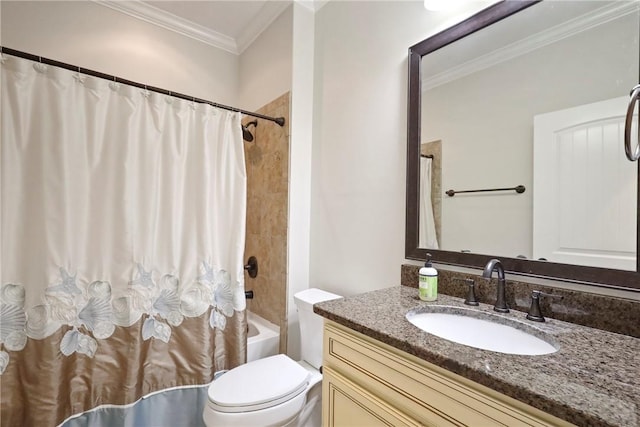 100 Southern Oaks Ln, Saint Simons Island, GA 31522 - full bath with vanity, crown molding, and shower / bath combo with shower curtain
