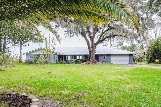 view of front of house with a front yard