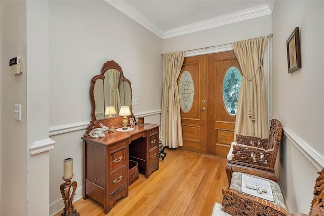 1064 Sea Palms W Dr, Saint Simons Island, GA 31522 - foyer entrance featuring light wood-type flooring and crown molding