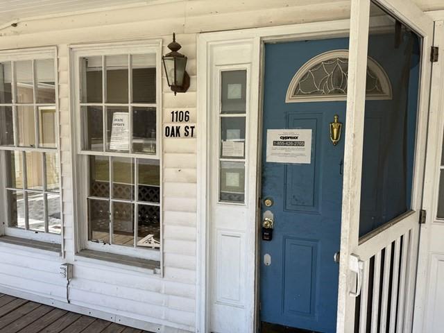 view of doorway to property