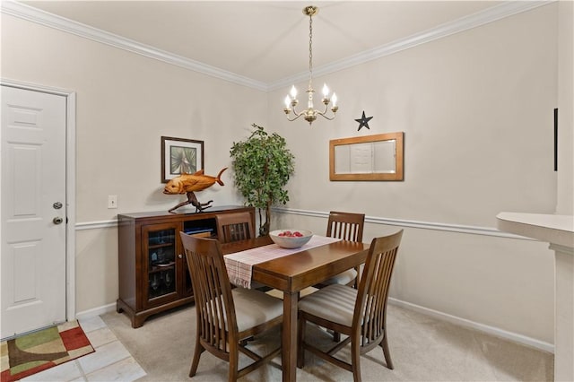 dining area featuring light carpet, an inviting chandelier, and crown molding