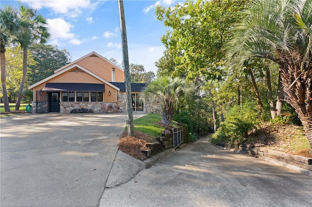 view of front of home