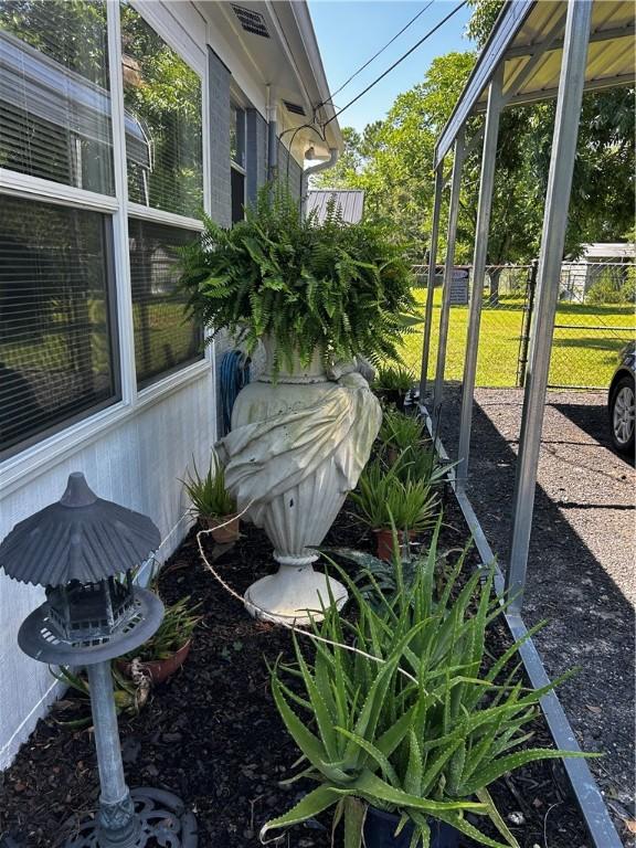 604 E Waring St, Waycross, GA 31501 - view of yard