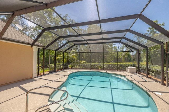 17 Willow Ct, Brunswick, GA 31523 - swimming pool featuring a patio