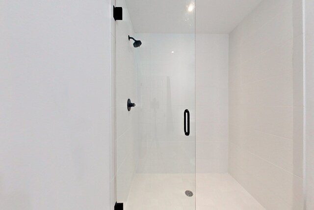 1625 Windsor Dr, Waycross, GA 31501 - full bathroom with a stall shower
