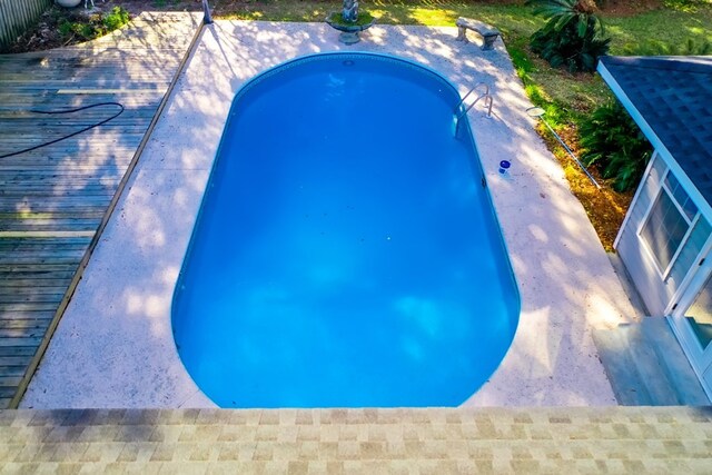 1625 Windsor Dr, Waycross, GA 31501 - view of swimming pool featuring a fenced in pool
