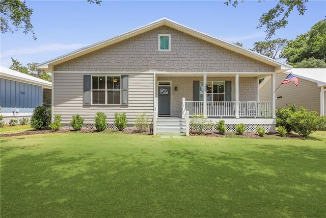 502 Ridge Rd, Darien, GA 31305 - bungalow-style home with covered porch and a front yard