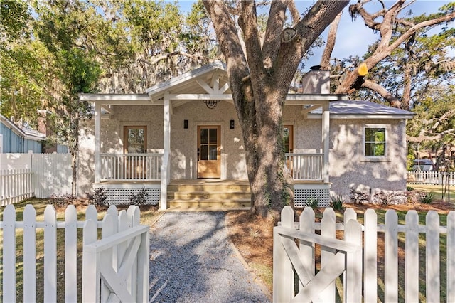 view of front of home featuring a porch