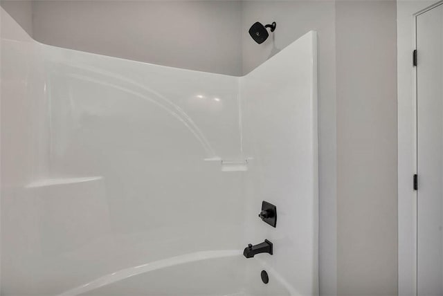 bathroom featuring shower / bathing tub combination