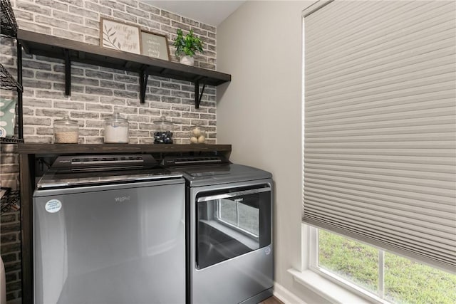 116 Heatherly Way, Brunswick, GA 31523 - washroom featuring independent washer and dryer