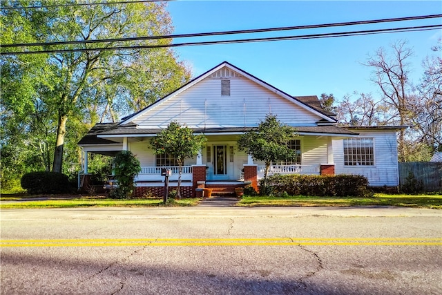 view of front of home featuring a porch