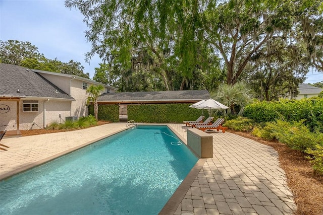 19 Wimbledon Ct, Saint Simons Island, GA 31522 - outdoor pool with a patio area
