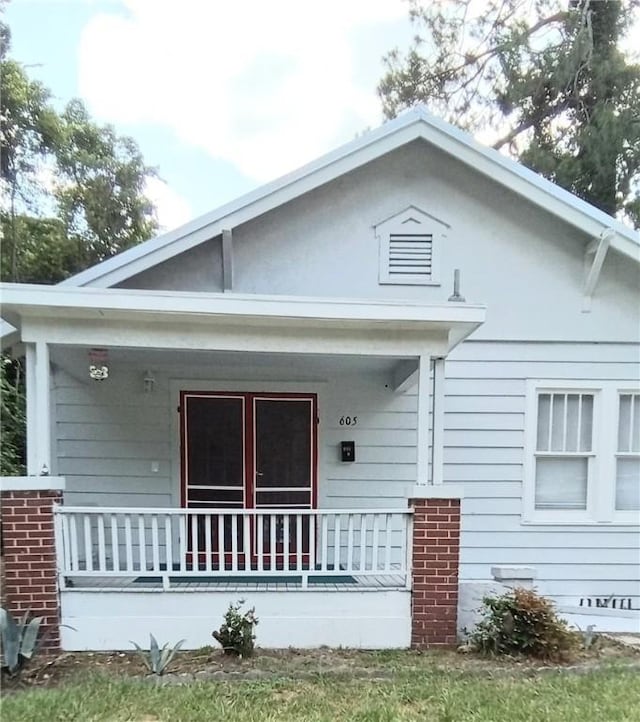 605 Walker St, Waycross, GA 31503 - view of front of house with covered porch