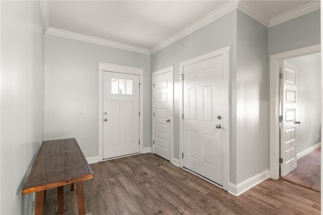 1616 Ashantilly Dr, Darien, GA 31305 - entrance foyer with wood finished floors and crown molding