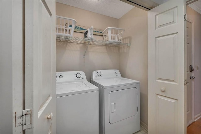 103 Travellers Way, Saint Simons Island, GA 31522 - laundry area featuring washing machine and clothes dryer