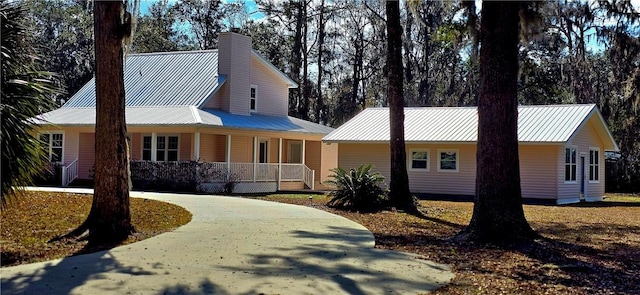 view of front of house with a porch