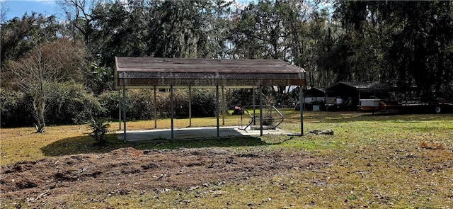 view of home's community featuring a lawn