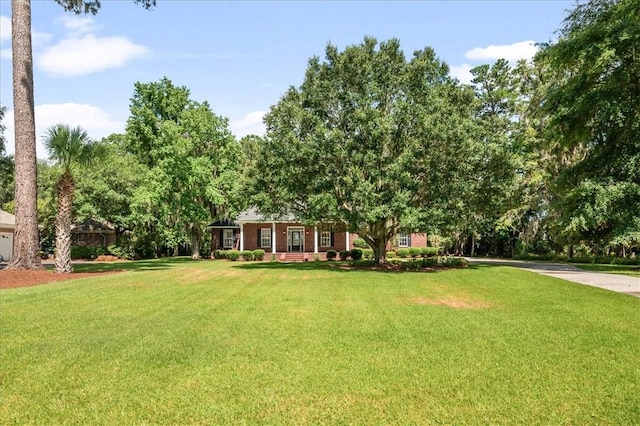 340 Oak Grove Island Dr, Brunswick, GA 31523 - view of front of property featuring a front yard