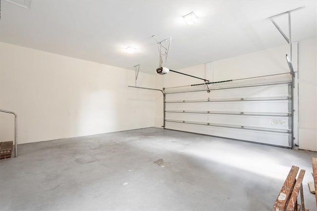 340 Oak Grove Island Dr, Brunswick, GA 31523 - garage with a garage door opener