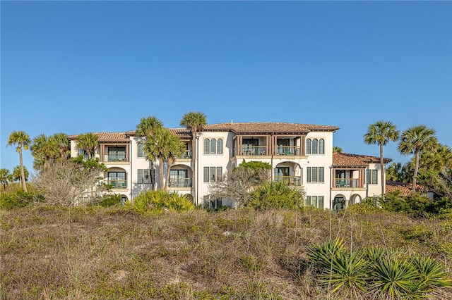 view of mediterranean / spanish-style house